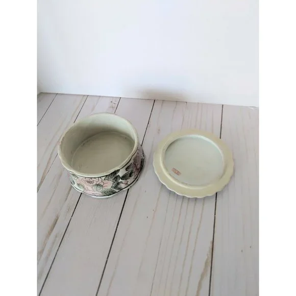 Vintage Andrea By Sadek Large Watercolor Porcelain Trinket Box With Lid - Picture 8 of 8